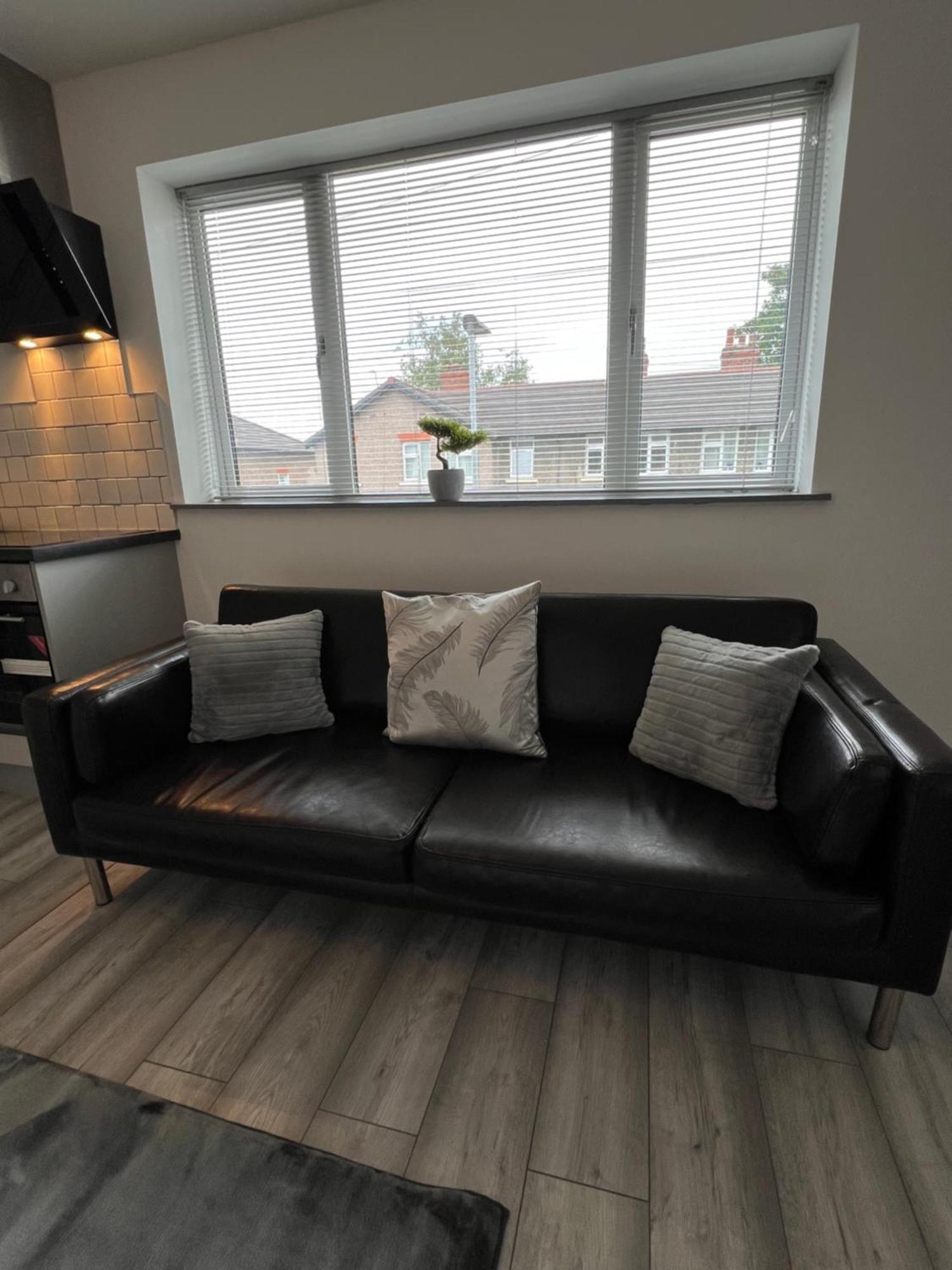 Cosy Modern Apartment Warrington  Exterior foto